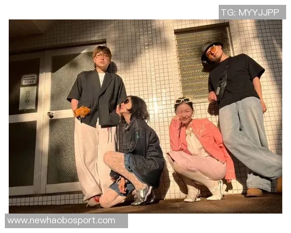 维尼修斯女友分享甜蜜合照他留言表达思念之情